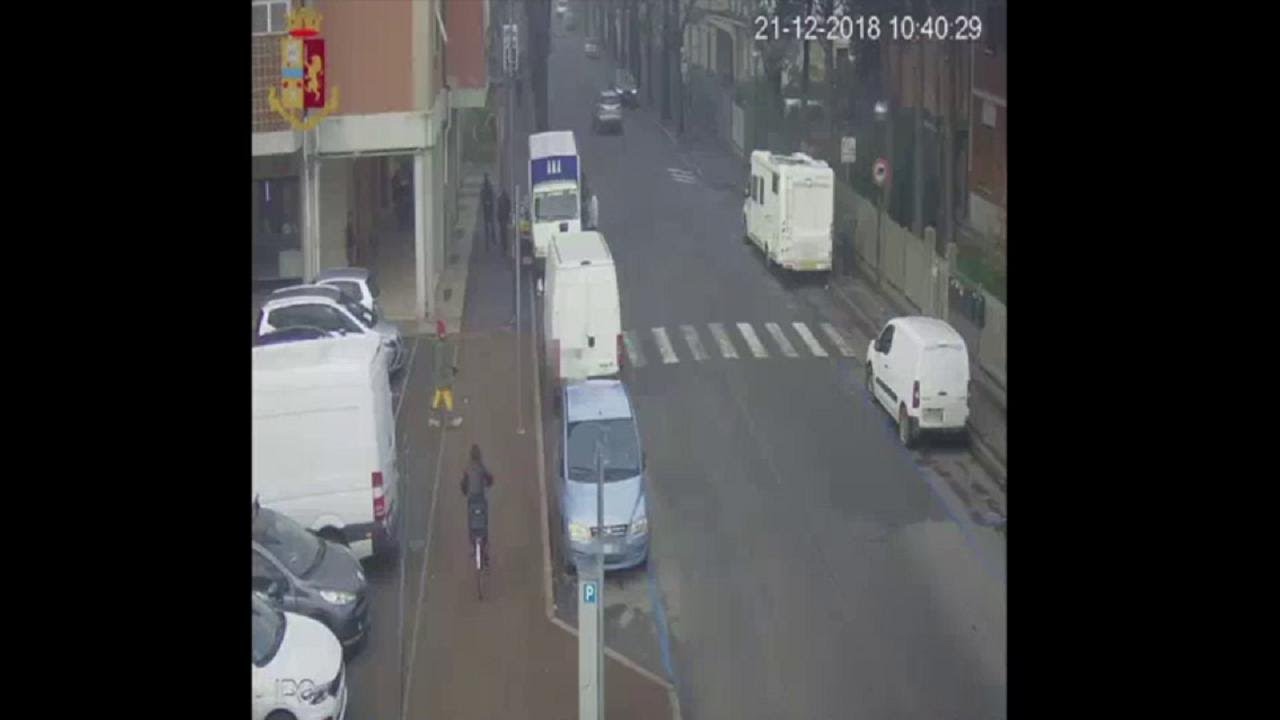 Reggio Emilia, arrestata la banda della droga: i filmati che incastrano gli spacciatori