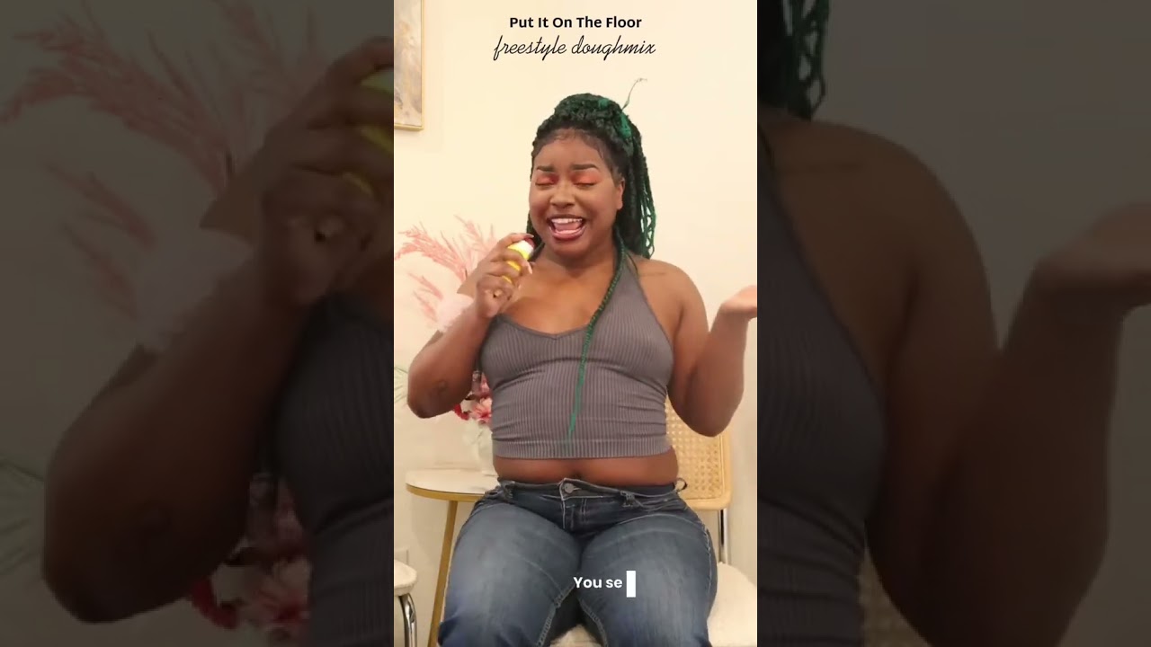 грустная девушка-инвалид 