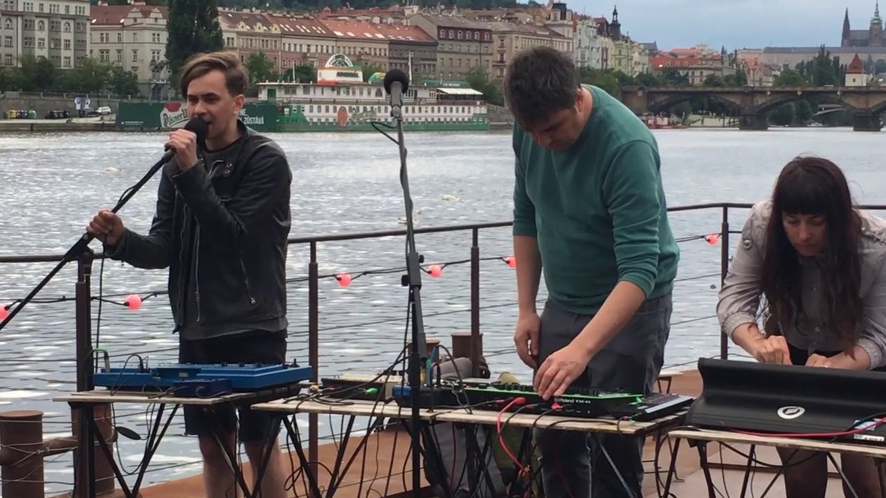 Police des moeurs live in Prague