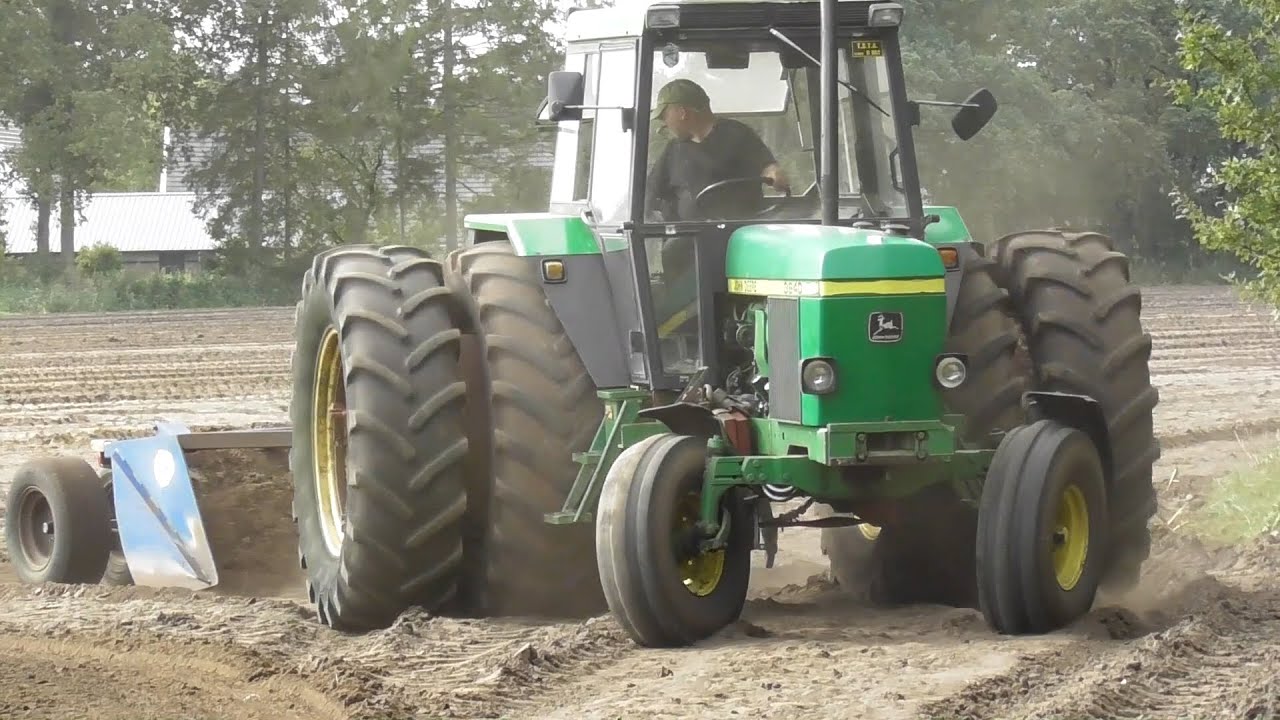 Sound! Earth moving with John Deere