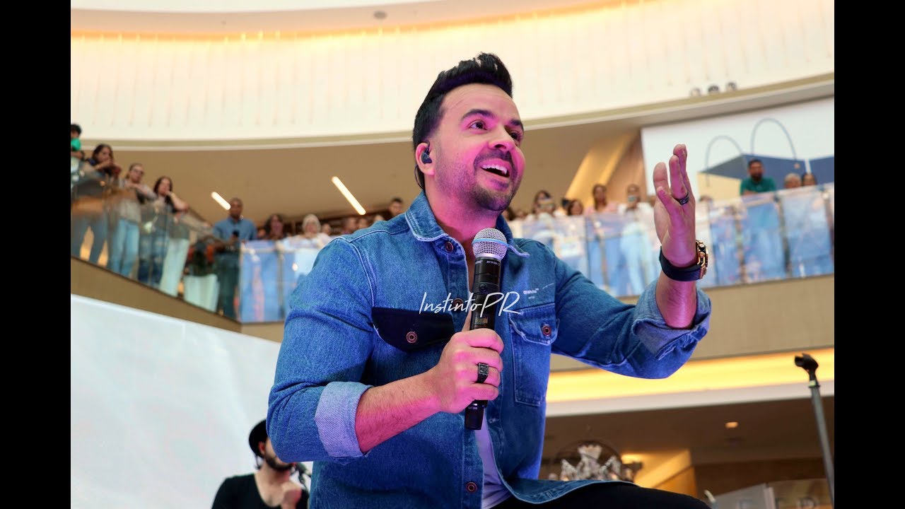 Luis Fonsi en The Mall of San Juan