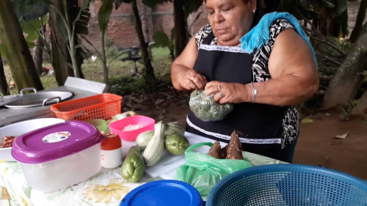 Preparando una Deliciosa Verdura para acompañar la Carne El salvador 4x4