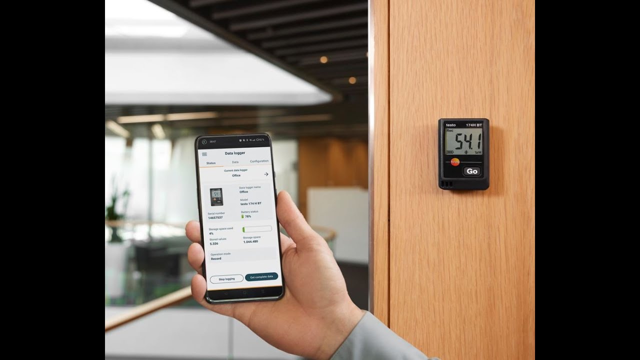 Mini Bluetooth&reg; Data-logger from Testo for temperature and humidity measurement