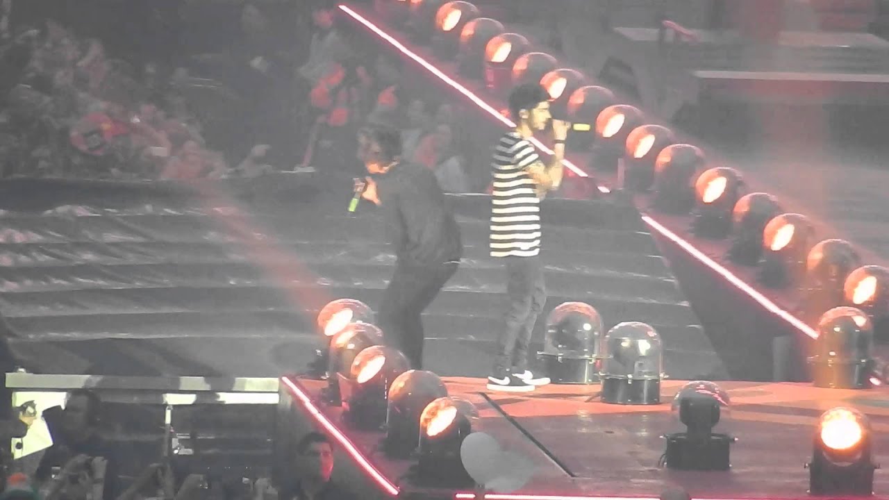 One Direction - Kiss You - WWA Manchester Eithad Stadium 30/5/14