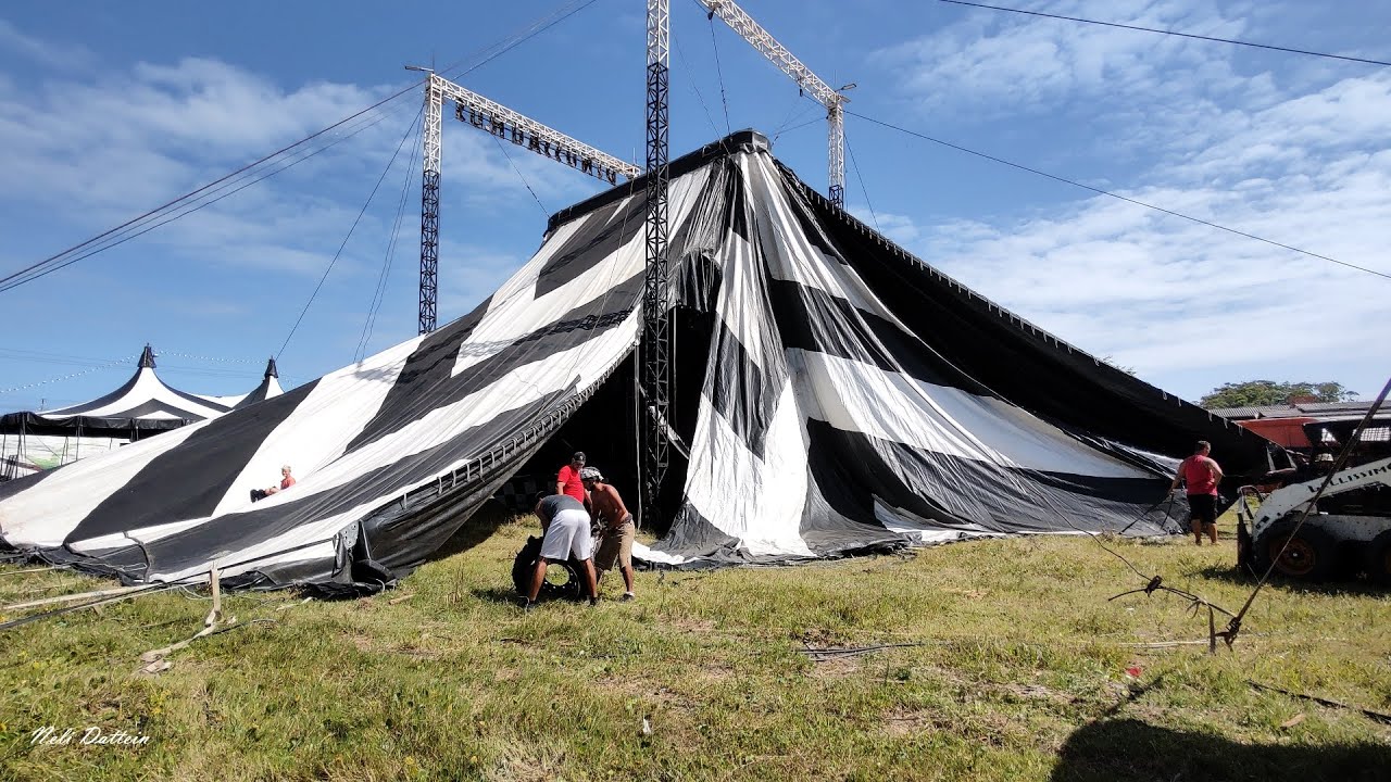 Circo dos Dinossauros, Montagem da Estrutura, em Imbé, RS, Av. Paraguassú, 2304, Estreia 07/01/22.