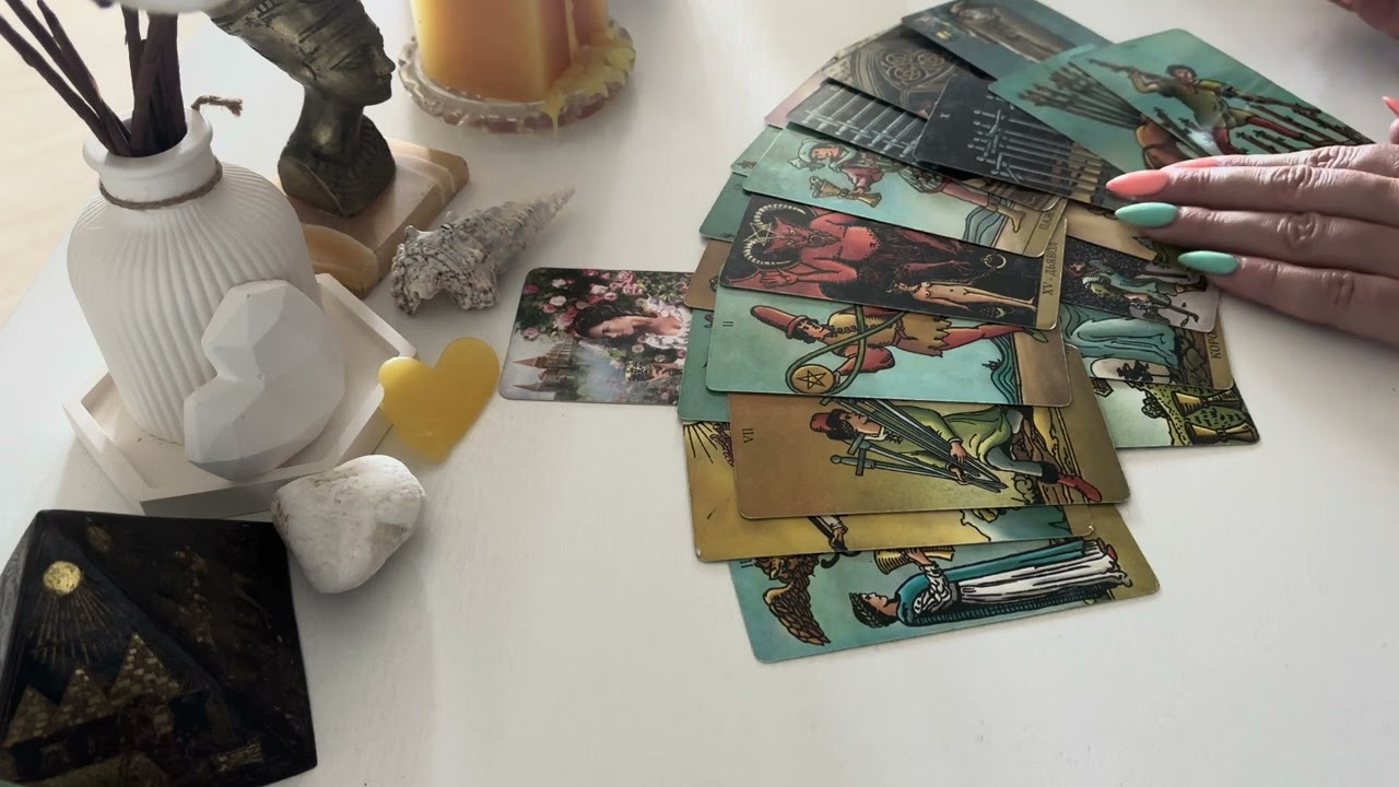 4 КОРОЛЕВЫ💎КТО ИЛИ ЧТО НА ПОРОГЕ?!🎁🔥👑#tarot#2024#таро#4королевы#любовь