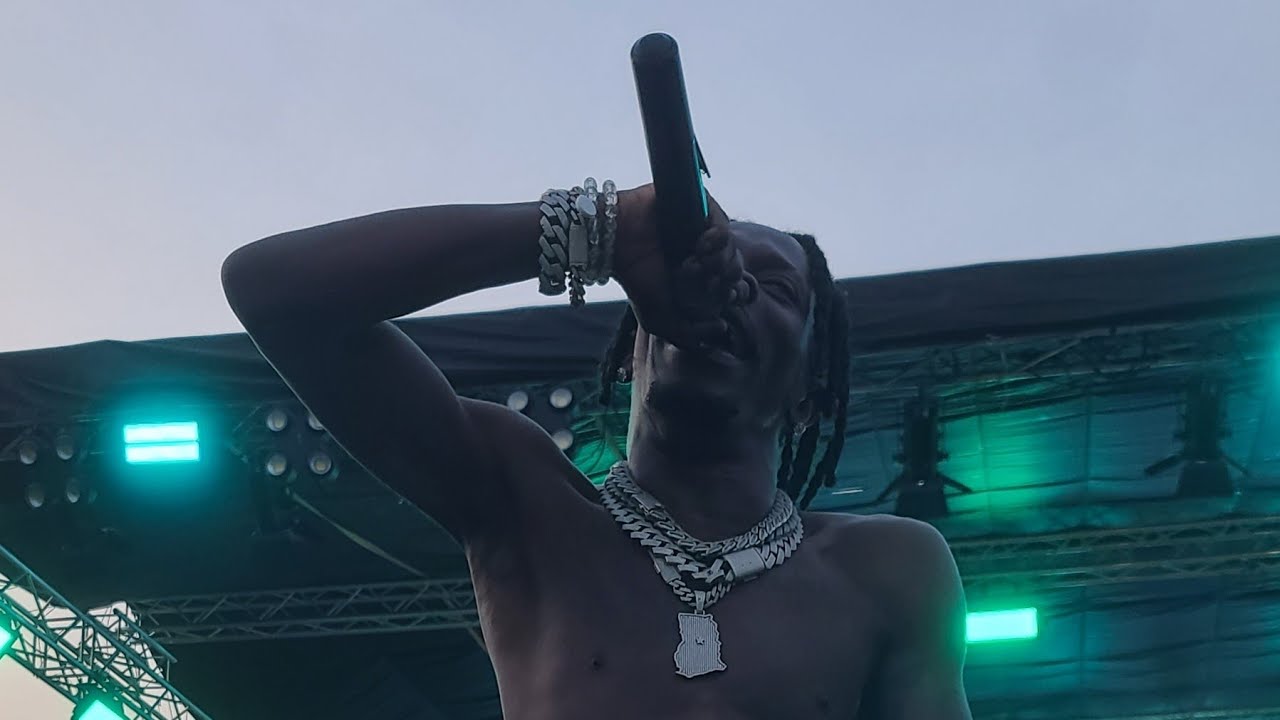 1DON SHUTDOWN! 💥 Shatta Wale’s Historic Performance at Assin Foso Tutu Kese Festival 2025