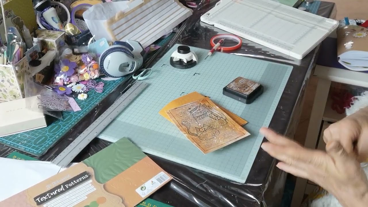 une carte ensemble très simple avec vos partages 🦋💜🌼