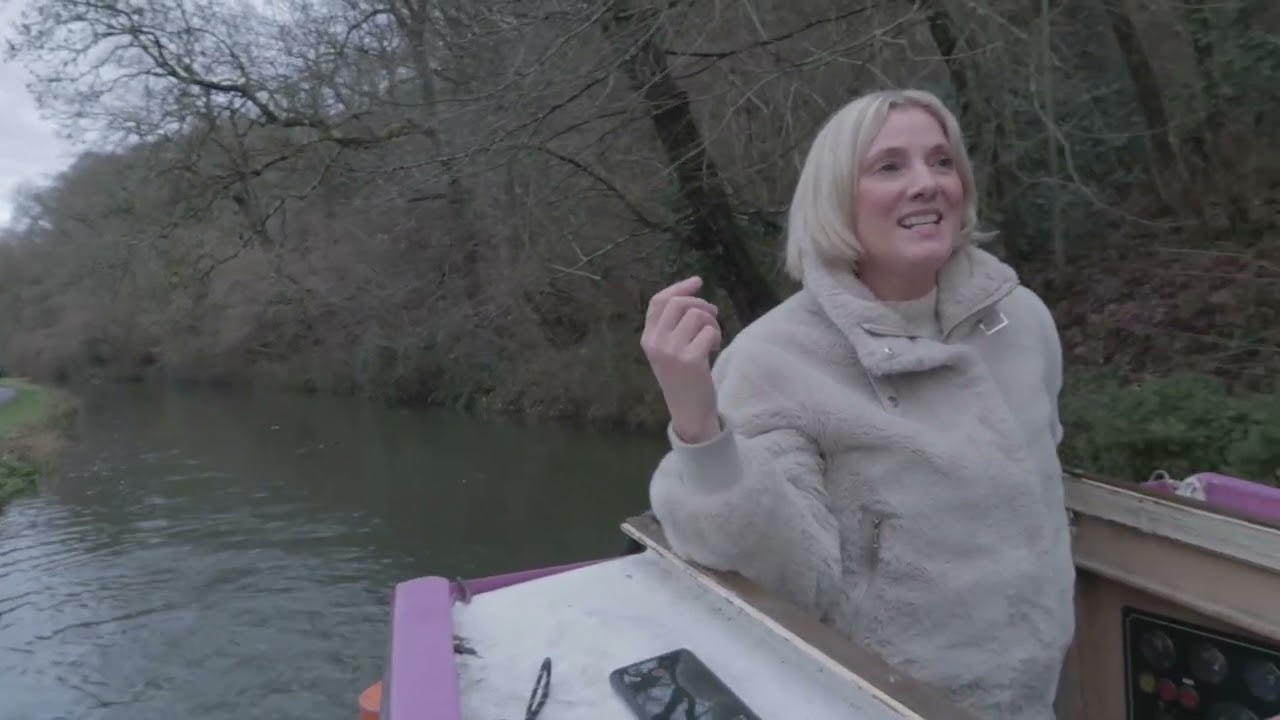 Dundas to Bradford on Avon by Narrowboat (and real life boat chores) #narrowboat #narrowboatliving 