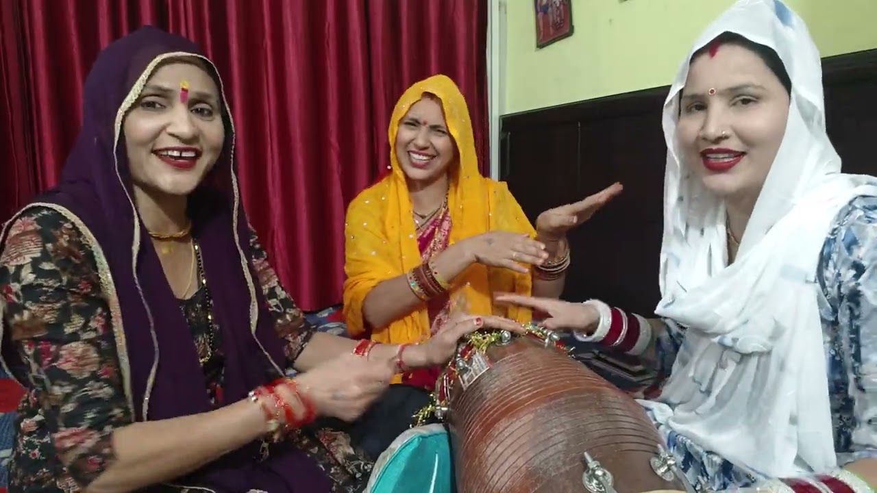 जब नागिन जैसी चलती है 😛 तब और नशा हो जाता है 😛 देसी चटपटा 😛 धमाकेदार गीत😛