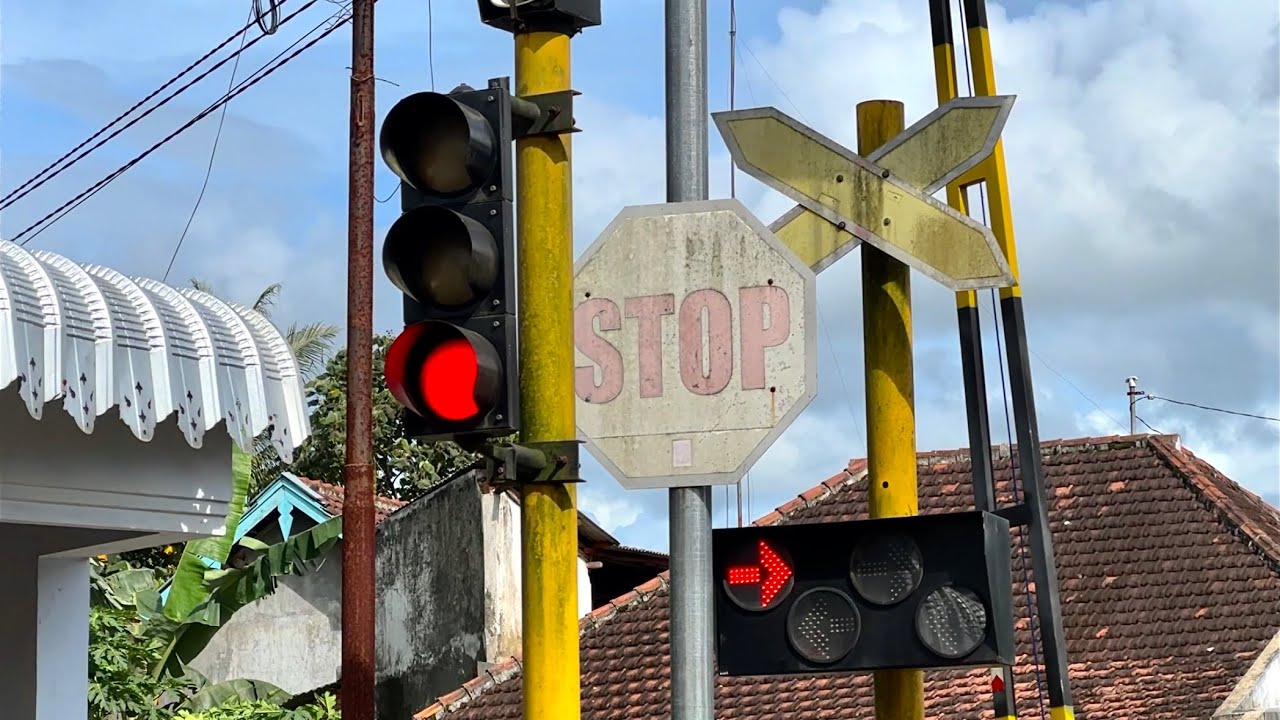 OTOMATIS, Perlintasan Kereta Api Kramat Kepanjen Malang, Jawa Timur