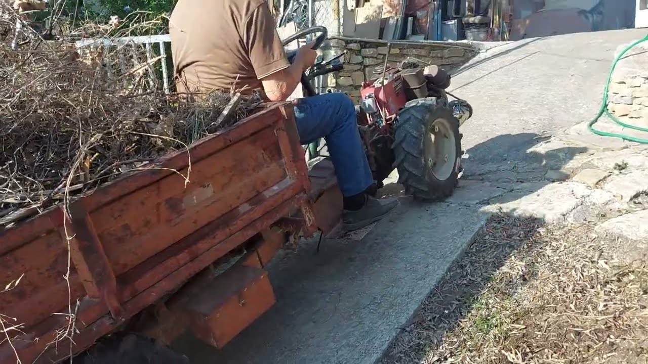 motocoltivatore trattorino motoagricola in formato ridotto