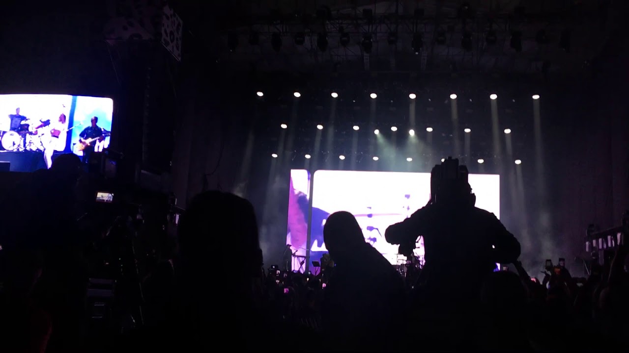 Miley Cyrus - Wrecking Ball LIVE | Orange Warsaw Festival 01.06.19