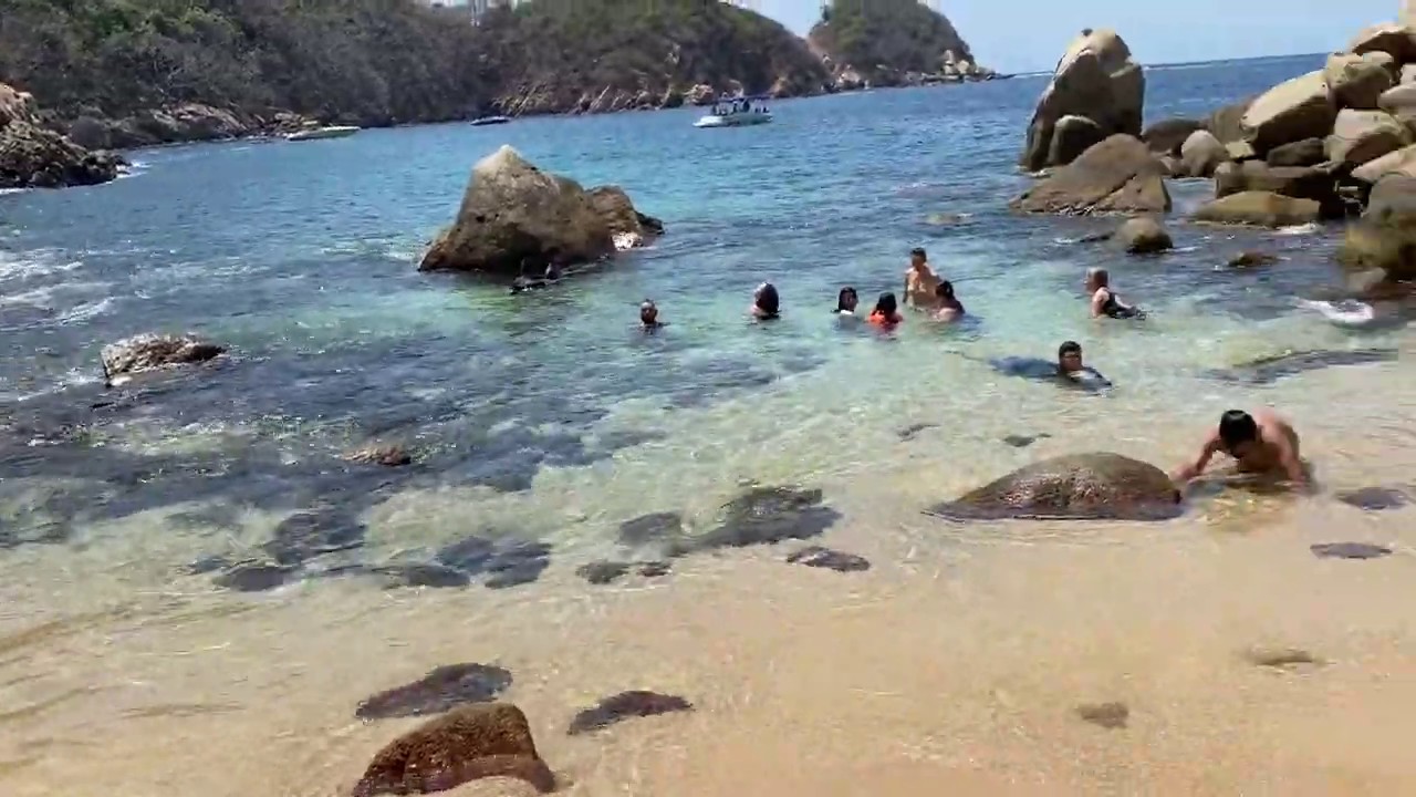 PLAYA PALMITAS EN LA ROQUETA DE ACAPULCO