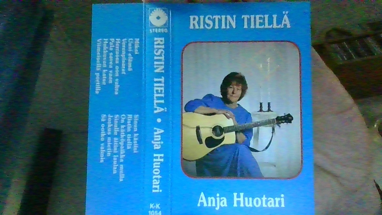 RISTIN TIELL&Auml;: ANJA HUOTARI