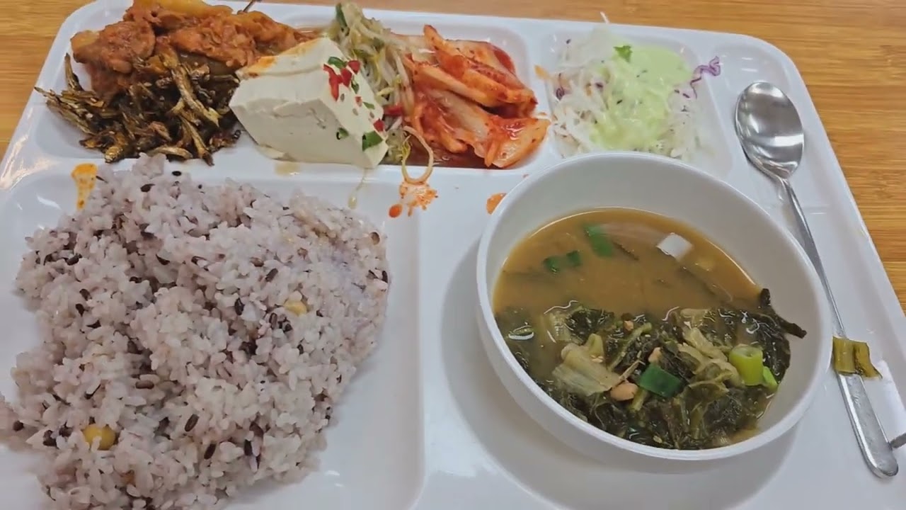서울 #중구 #코리아나호텔 #구내식당 에서 #점심 을~ #식사 + #라면 + #커피 =10,000원. #요양원 #간호조무사 #쉬는날 에.