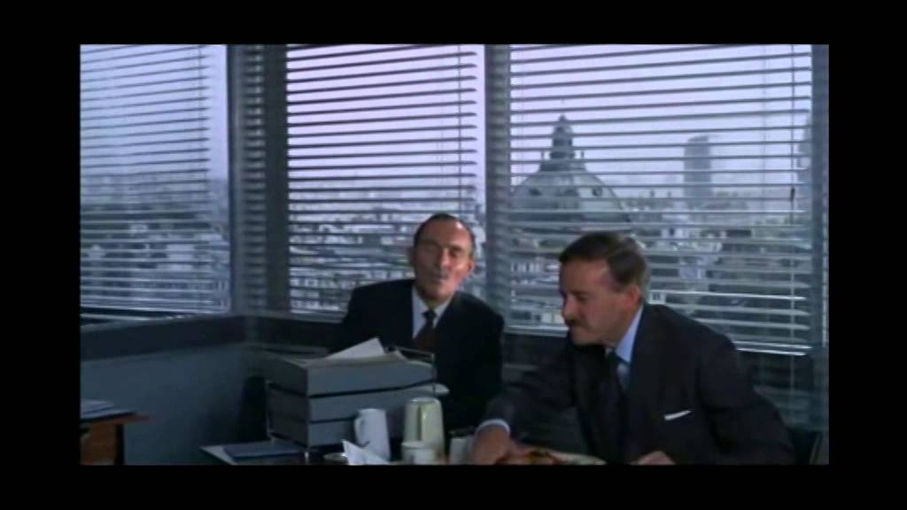 【映画の食事場面】　フレンジー