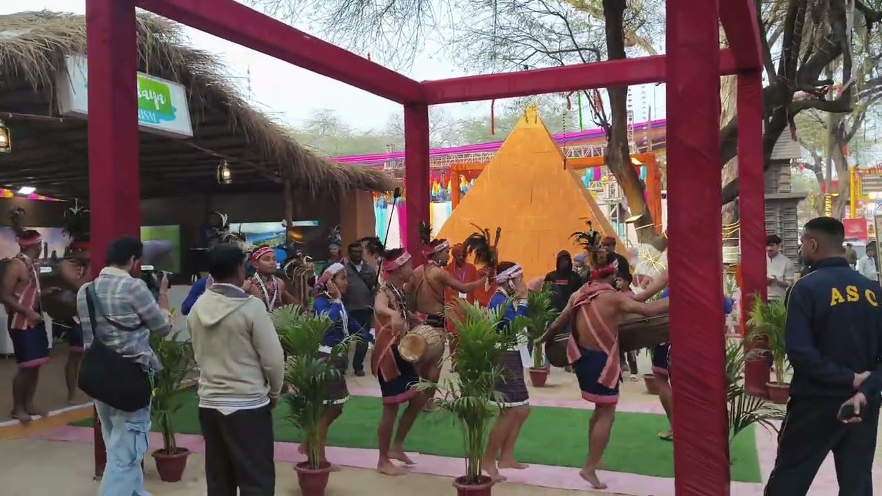 mujh eapkiek honest feedback#ki roorat#hai