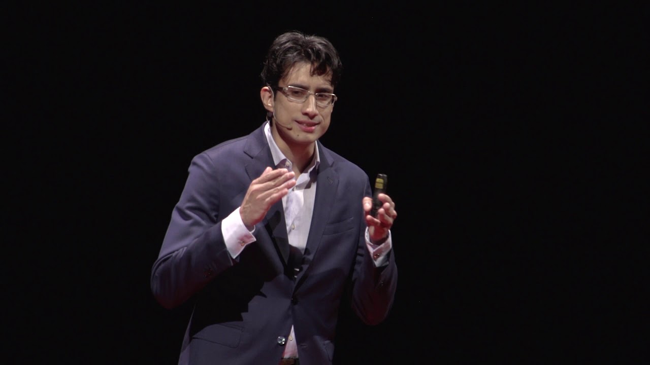 Demasiada medicina no siempre es la mejor medicina. | JULIO CORTES | TEDxGuadalajara