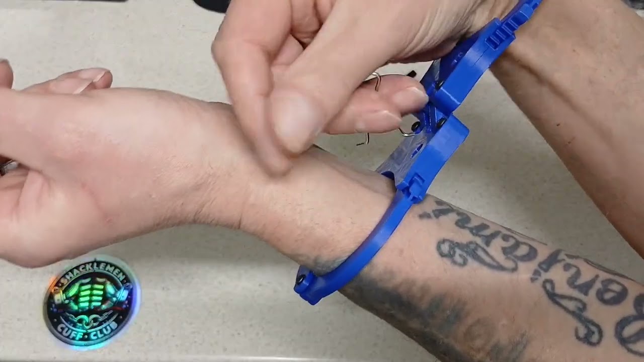 (409) 3D printed hinged cuffs double lock vs bulldog paperclip adhock tool