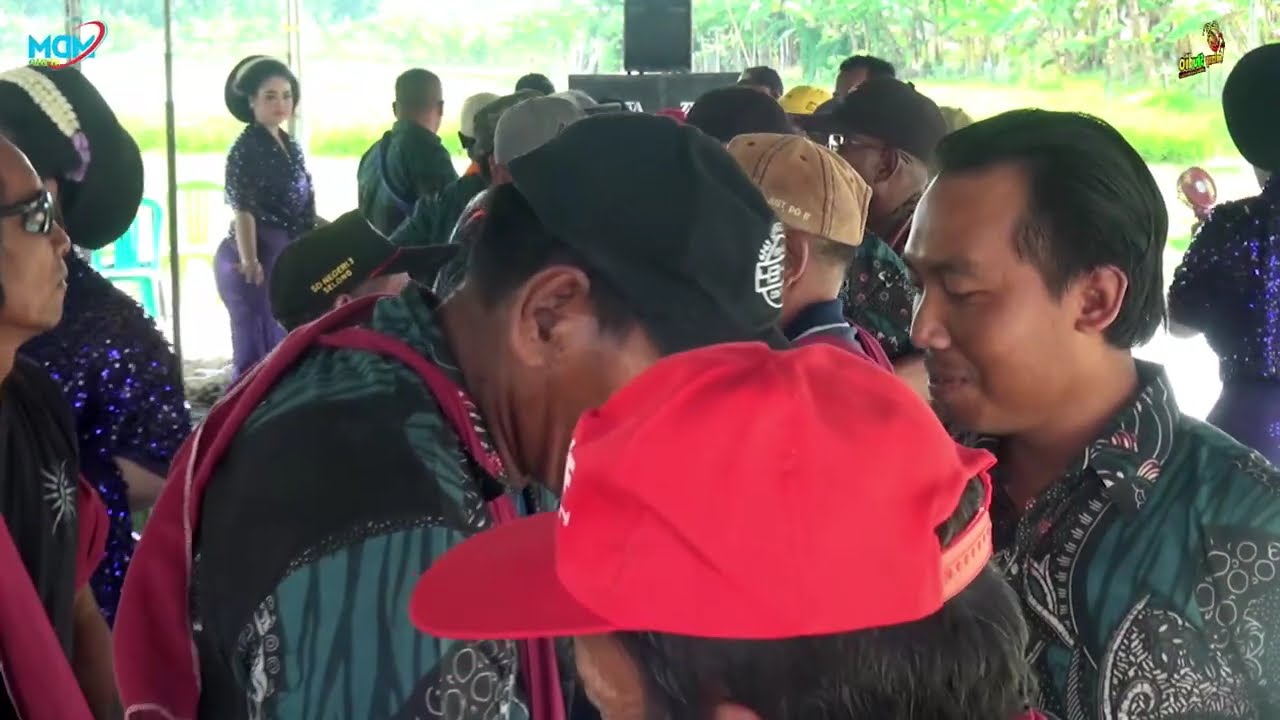 FULL TAYUB SIANG HUT RI KE 80 WARGA PILANG KANOR NYI KARNIATI,SUHENIK & FITRI KYAI MADURETNO.