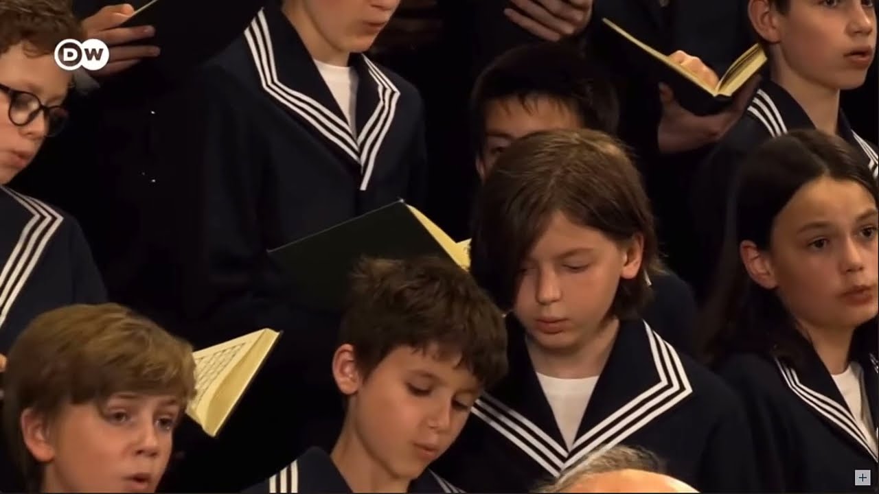 BACH St Matthew Passion #54 O Haupt voll Blut und Wunden | Thomanerchor Leipzig