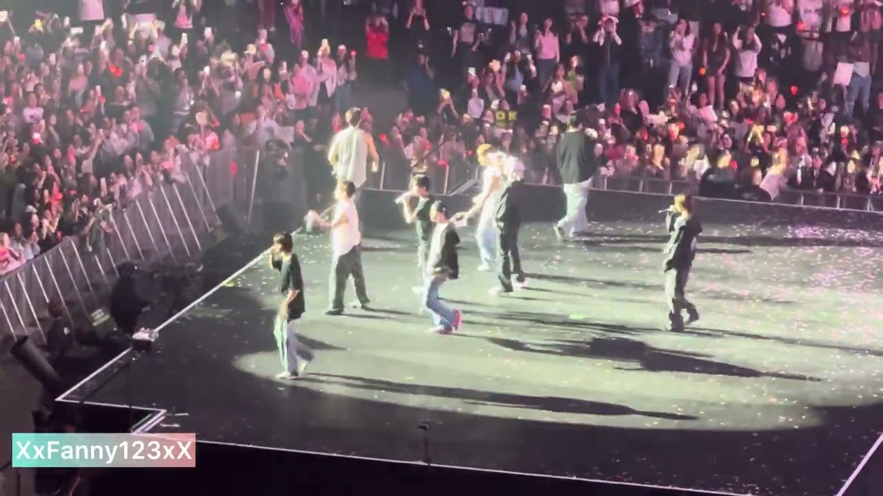 [20251011] Seventeen 세븐틴 - Super + Clap + Aju Nice @ SVT NEW World Tour in Seattle