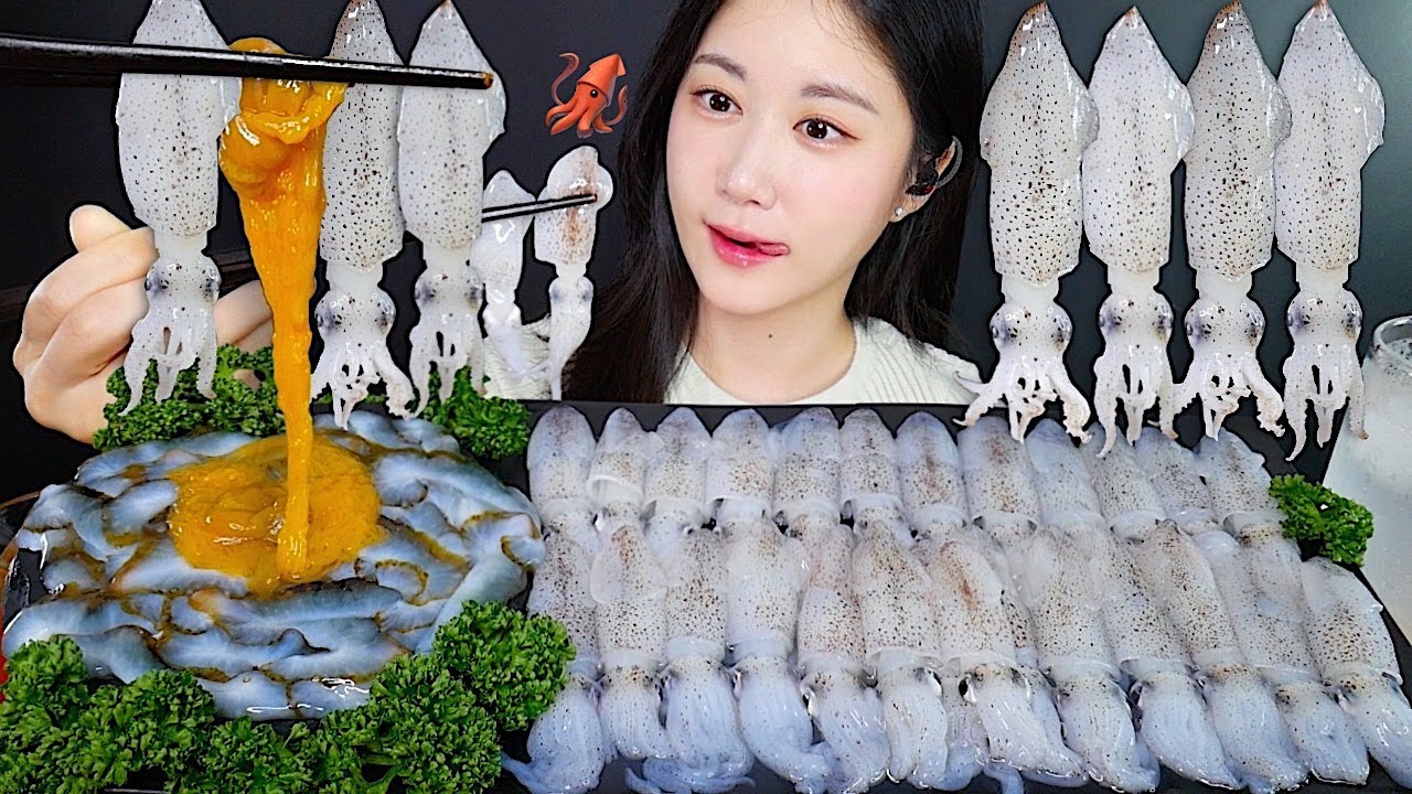 Морской Огурец И Сырой Молодой Кальмар🦑🤍 Он Очень Свежий!✨ | eating show | asmr mukbang korean
