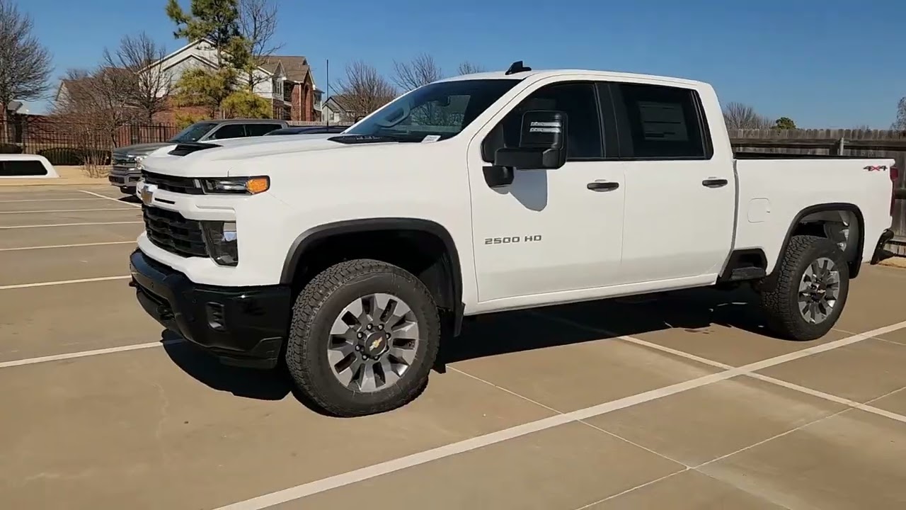 2026 Chevrolet Silverado 2500HD Custom Oklahoma City, Edmond, Arcadia, Piedmont, Guthrie OK