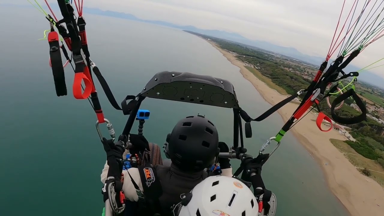 VOLO TANDEM con PARACARRELLO XENIT e motore Vittorazi COSMOS 300