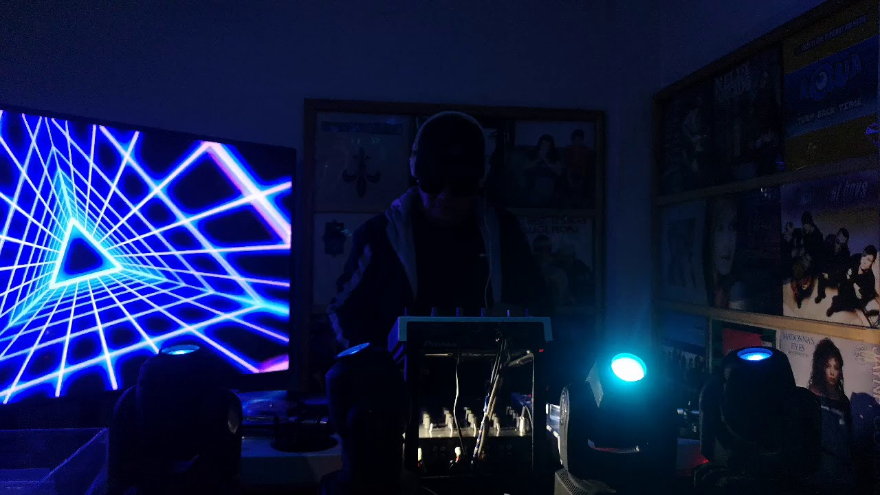 House Vinyl​ 12