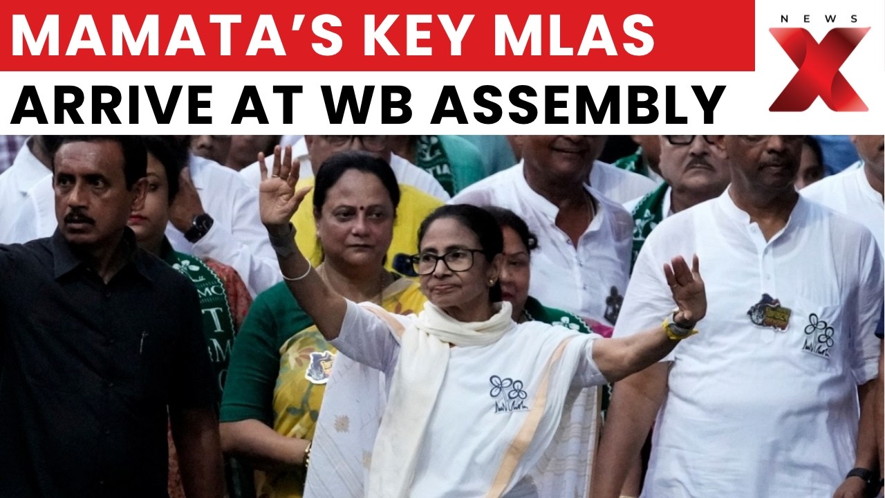TMC MLAs | Over 30 Mamata Banerjee Loyalists Reach West Bengal Assembly in Show of Strength | NewsX