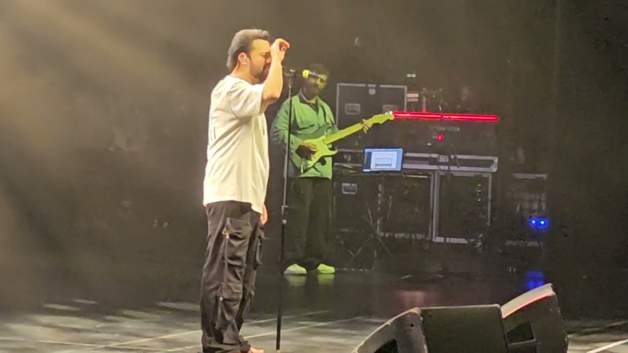 Atif Aslam live performance in Chicago 