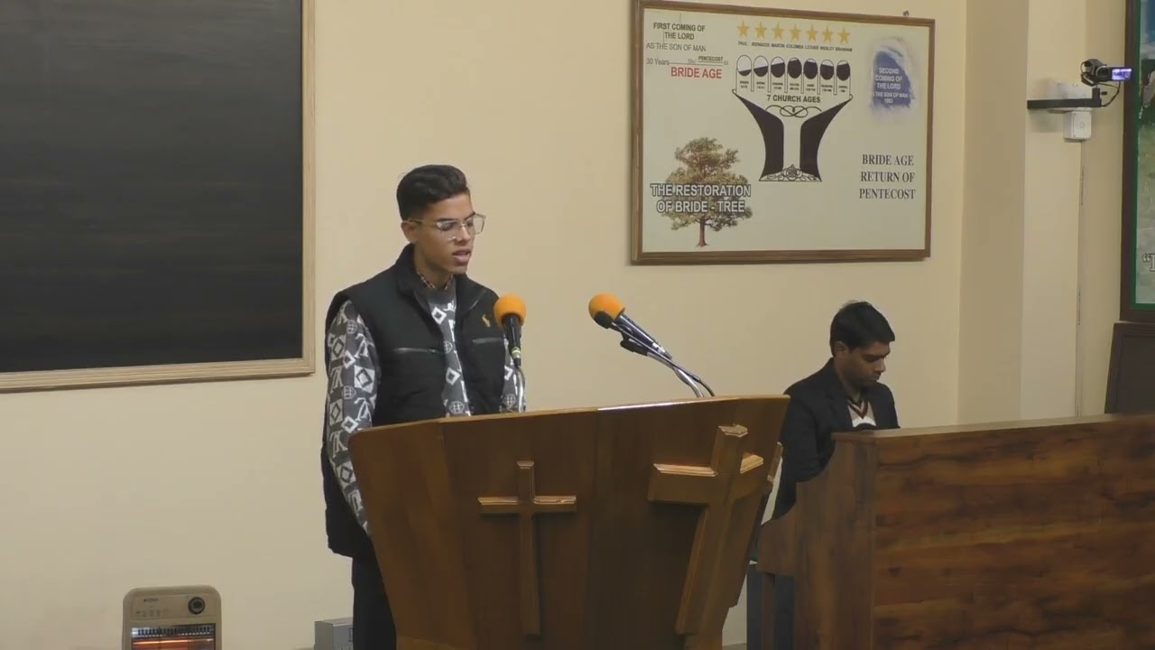 पीछे नहीं मुड़ूँगा, हार नहीं मानूंगा, बढ़ता रहूंगा संग तेरे 
