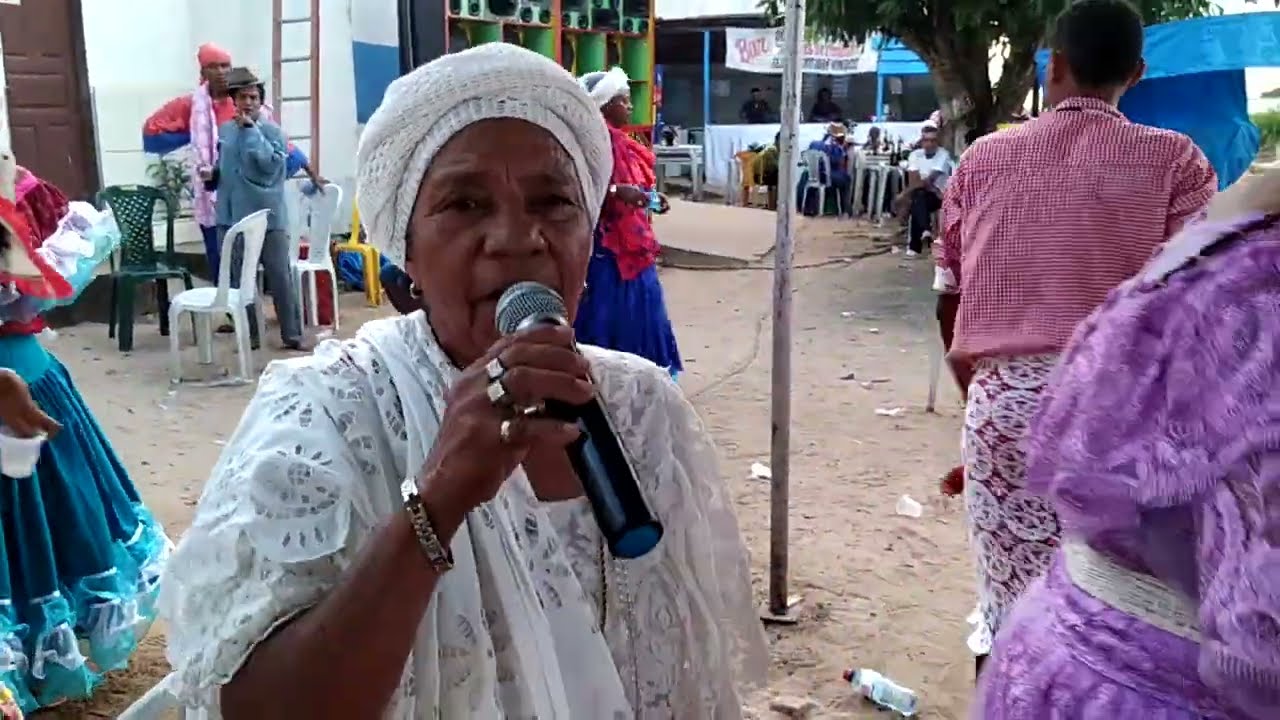 ELIZABETH DE ARISTEU LÉGUA NO FESTEJO DO PALÁCIO CINCO CHAGAS DE CRISTO