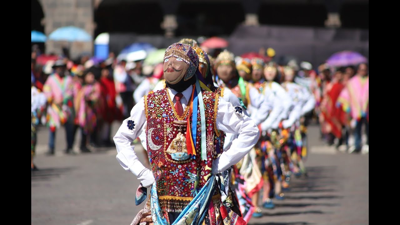Contradanza de Paucartambo en el Saludo de las 13 provincias al Cusco