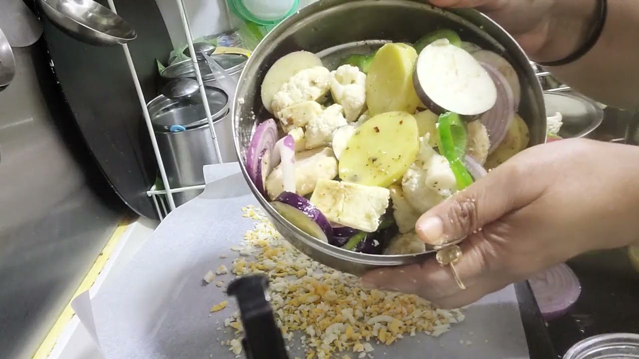Baked Vegetables And Paneer With Perfect Seasoning