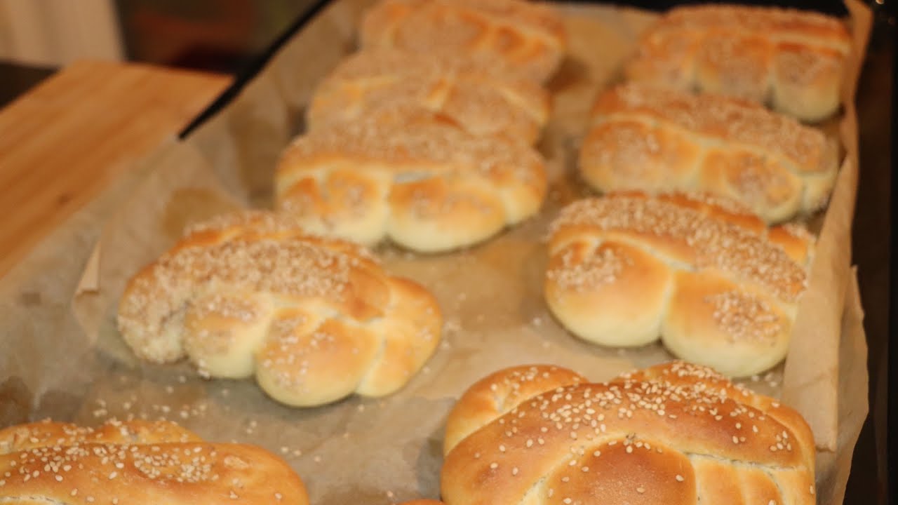 Mafalde siciliane, ricetta facile e veloce, pane tipico siciliano.