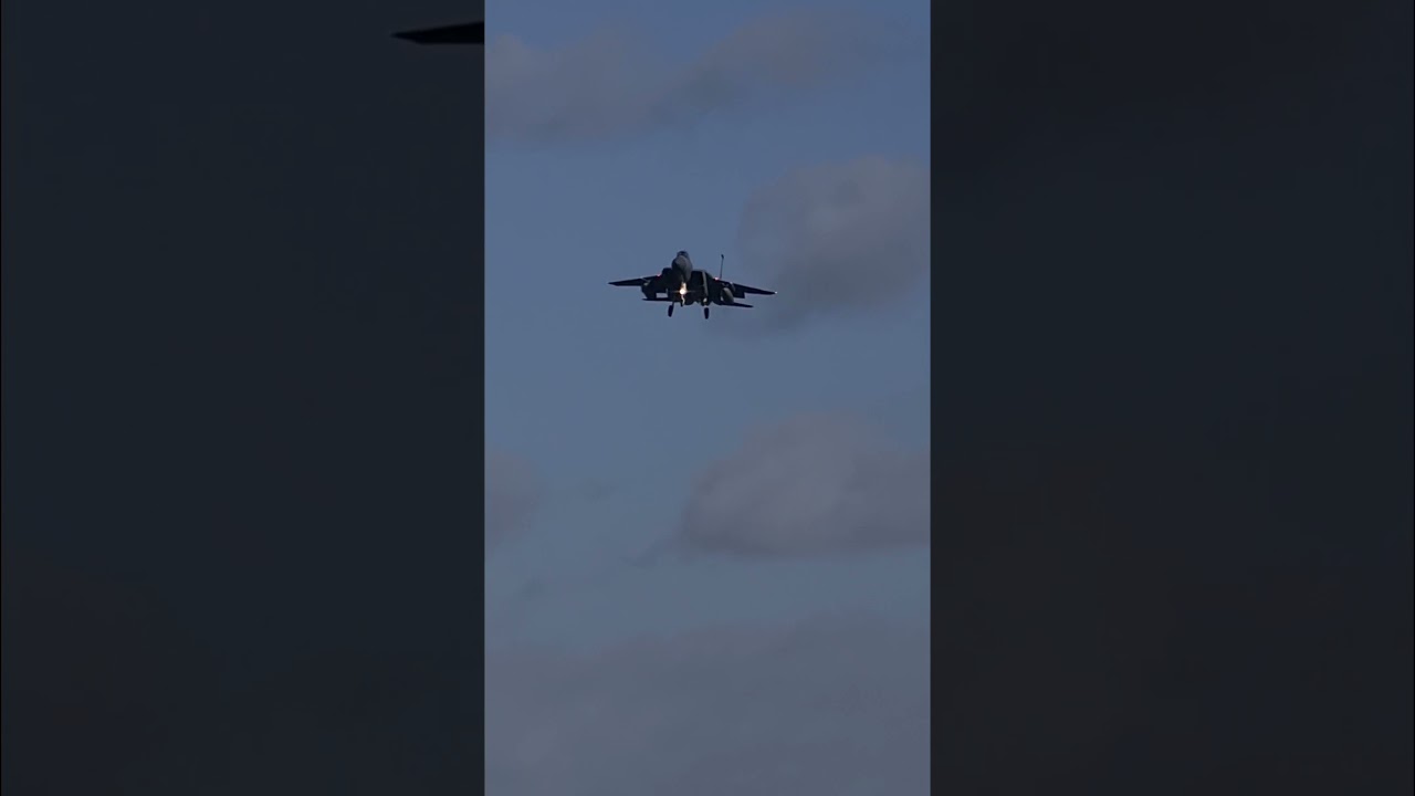 F15 Strike Eagle approach