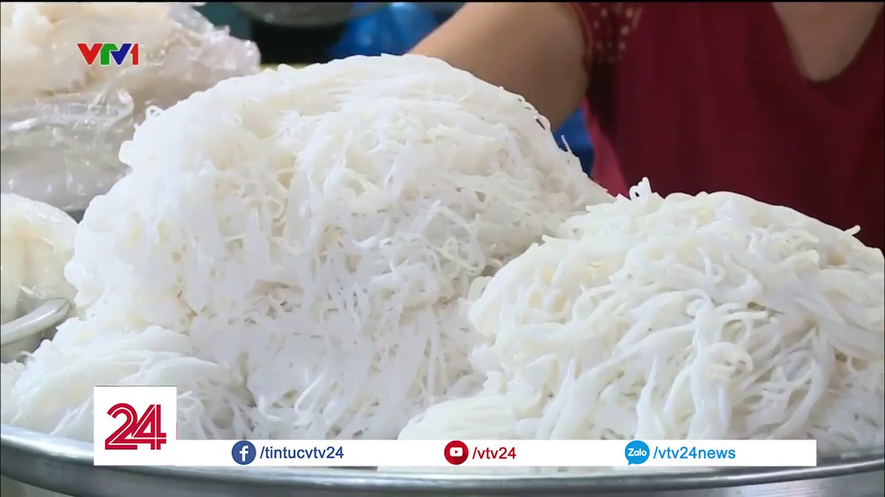 Biến bún bẩn thành bún sạch | VTV24