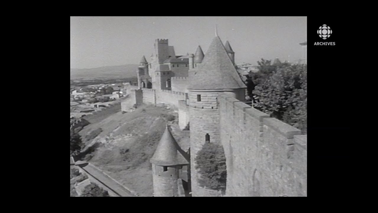 En1960, Carcassonne reçoit des touristes québécois