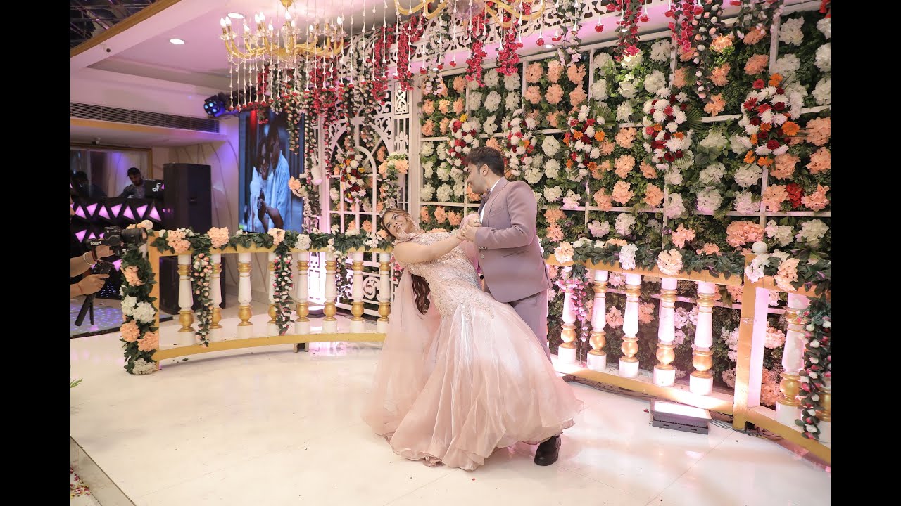 A Romantic Duet - Couple Performance | Something Something Song #RiAsh #WedMomentz