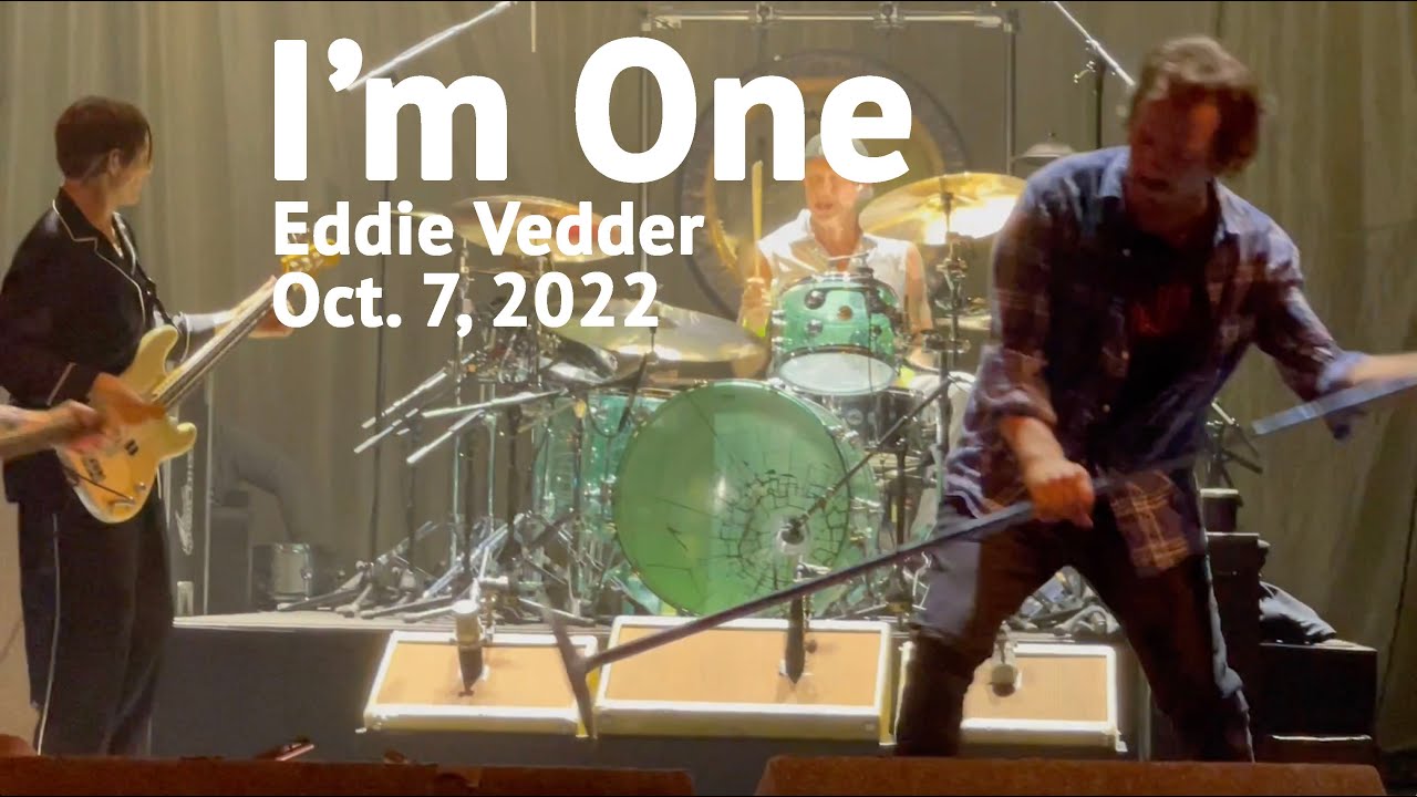 Eddie Vedder plays 