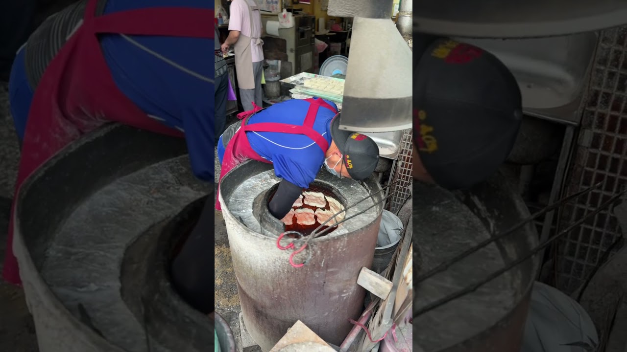 嘉義街巷的排隊早餐炭烤燒餅 太晚起床吃不到 微焦酥脆Q彈單純美味 The charcoal-grilled bread is simple but so good.