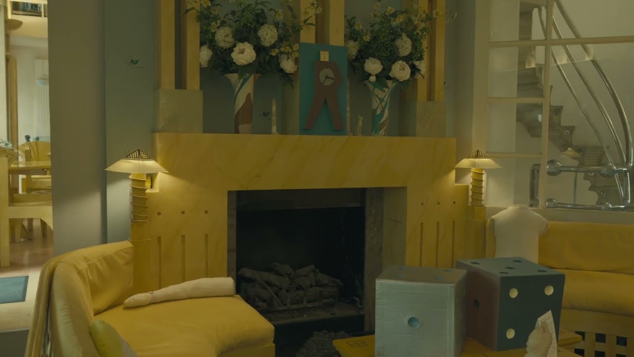 One-Minute House Tour: London The Cosmic House