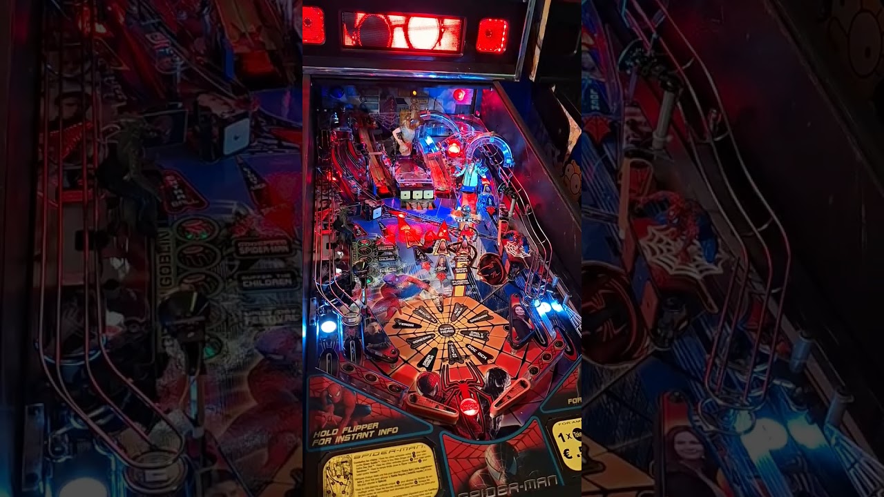 Stern spiderman playing