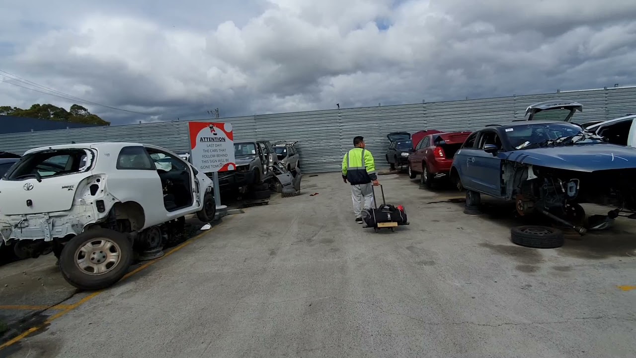 PART 3 TOURING CAR YARD WRECKER DANDENONG MELBOURNE