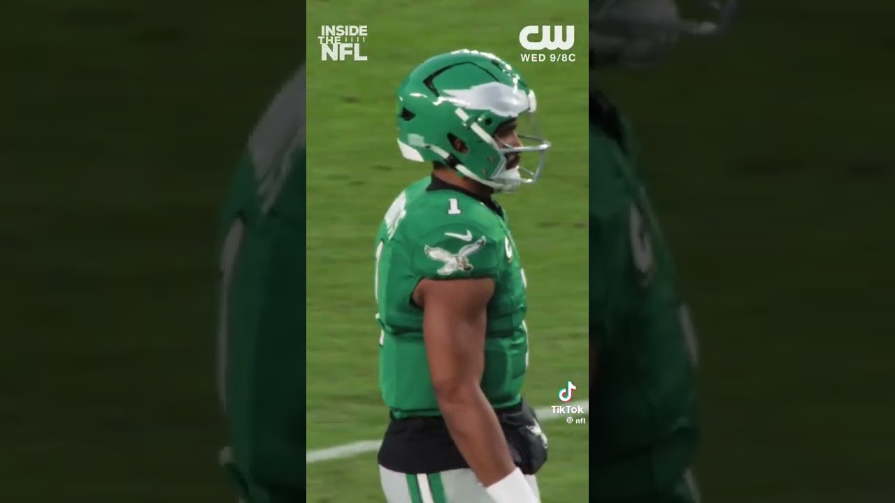 Jalen Hurt's reaction to Saquons hurdle! #eagles #jalenhurts #saquonbarkley #nfl #trending