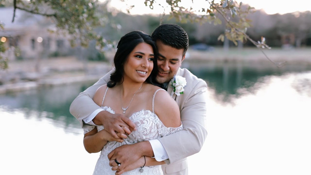Krystal + Javier / Wedding in San Antonio, Tx / The Club at Garden Ridge