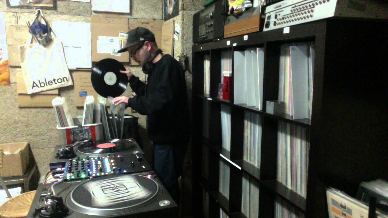 Deep dubstep VINYL set mixed by Dj Alkalina